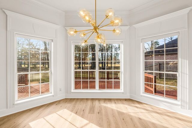 102 Montpellier Drive, Maumelle, AR 72113