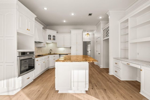 102 Montpellier Drive, Maumelle, AR 72113