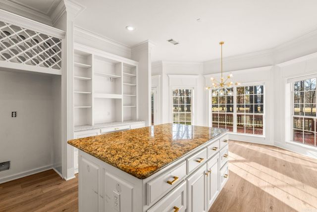 102 Montpellier Drive, Maumelle, AR 72113