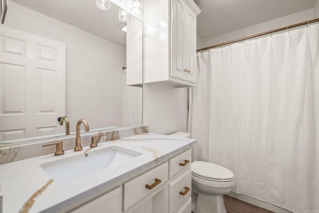 102 Montpellier Drive, Maumelle, AR 72113