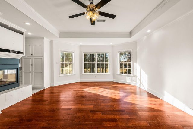 102 Montpellier Drive, Maumelle, AR 72113