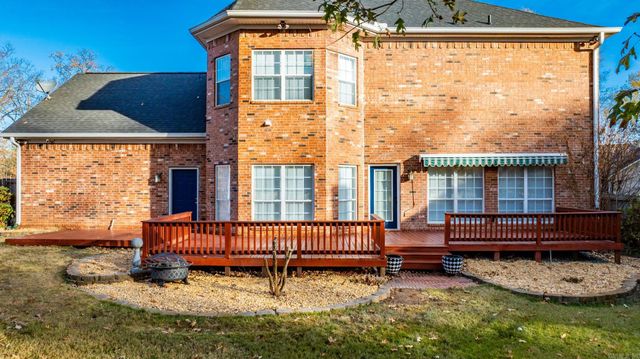 102 Montpellier Drive, Maumelle, AR 72113