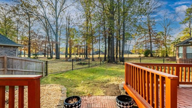 102 Montpellier Drive, Maumelle, AR 72113