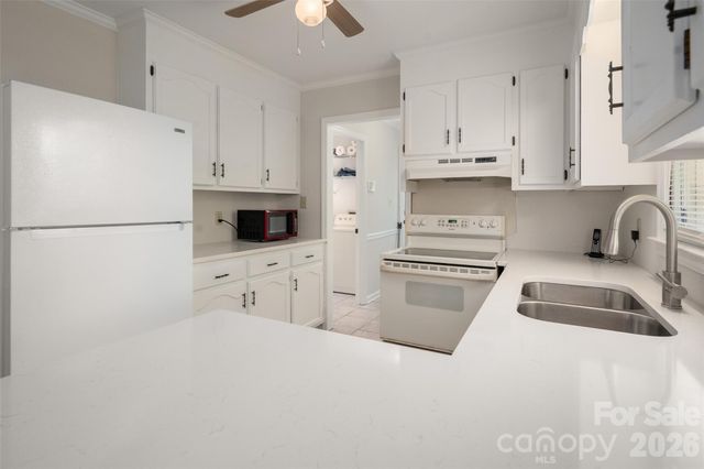 9112 Winter Moss Court, Charlotte, NC 28227