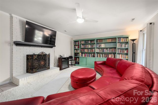 9112 Winter Moss Court, Charlotte, NC 28227