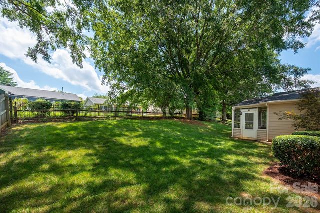 9112 Winter Moss Court, Charlotte, NC 28227