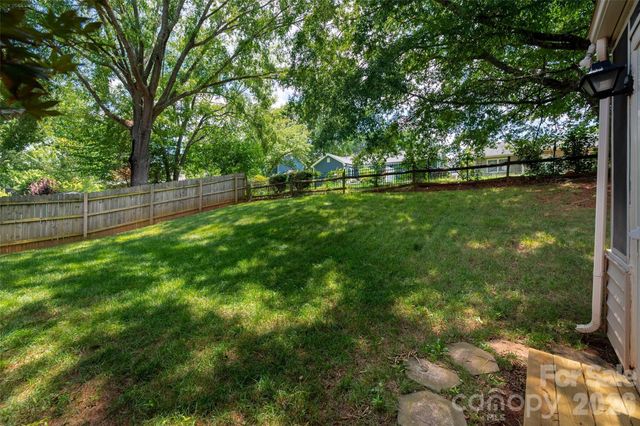 9112 Winter Moss Court, Charlotte, NC 28227