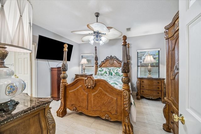 226 Rollingwood Circle, Baytown, TX 77520