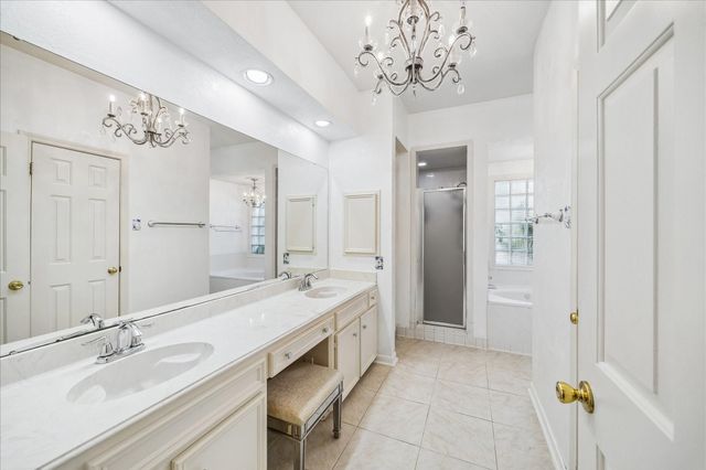 226 Rollingwood Circle, Baytown, TX 77520