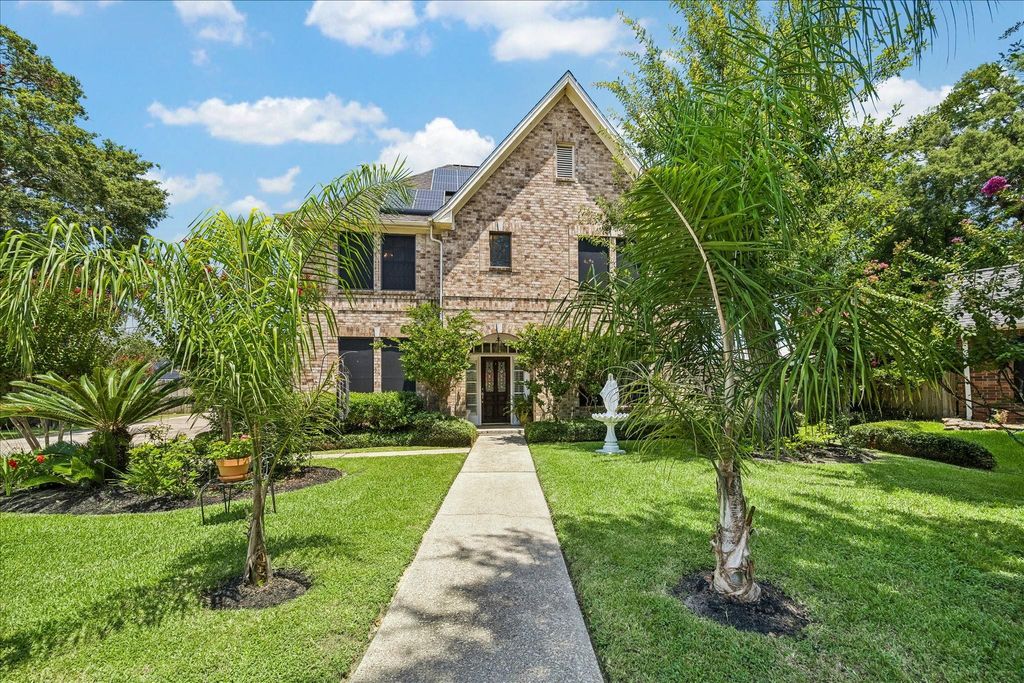 226 Rollingwood Circle, Baytown, TX 77520