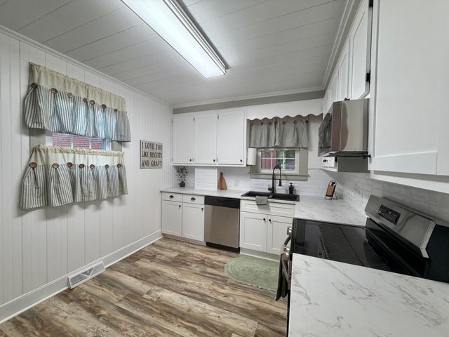 2901 Riverside DR, Bassett, VA 24055