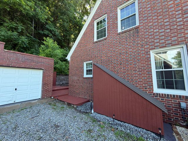 2901 Riverside DR, Bassett, VA 24055
