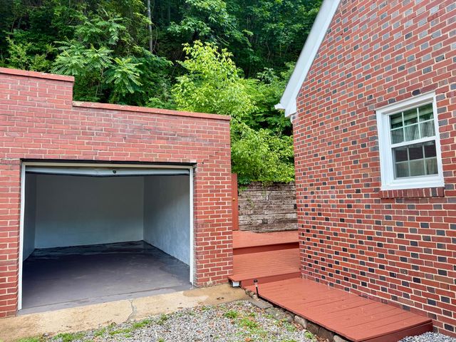 2901 Riverside DR, Bassett, VA 24055