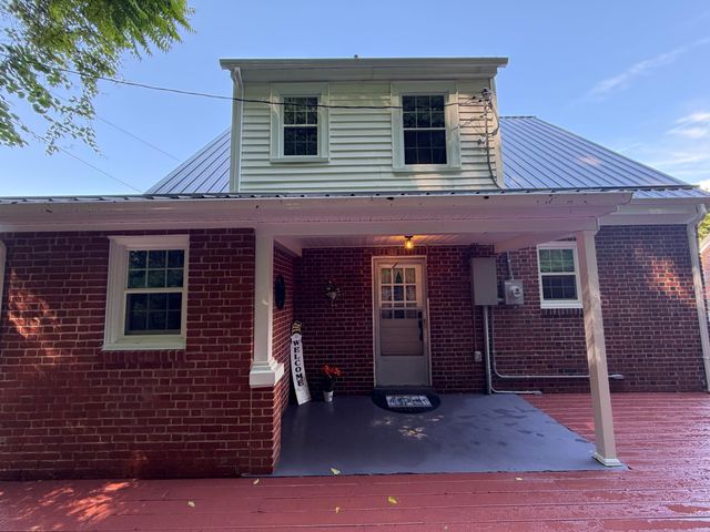 2901 Riverside DR, Bassett, VA 24055