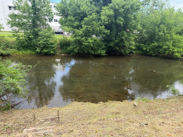 2901 Riverside DR, Bassett, VA 24055
