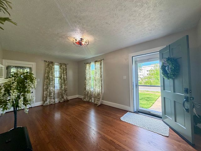2901 Riverside DR, Bassett, VA 24055