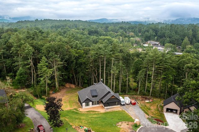 113 Perry Place, Hendersonville, NC 28739