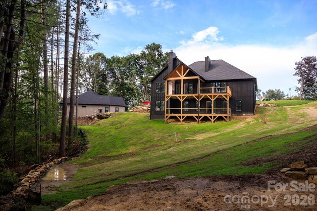 113 Perry Place, Hendersonville, NC 28739