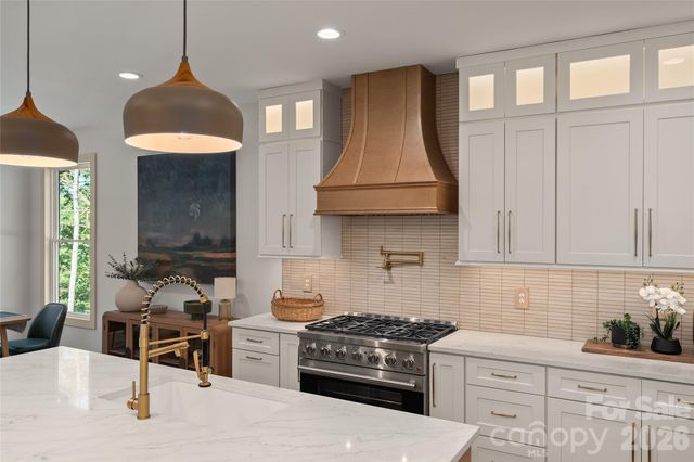 113 Perry Place, Hendersonville, NC 28739