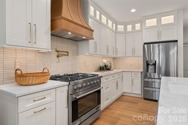 113 Perry Place, Hendersonville, NC 28739