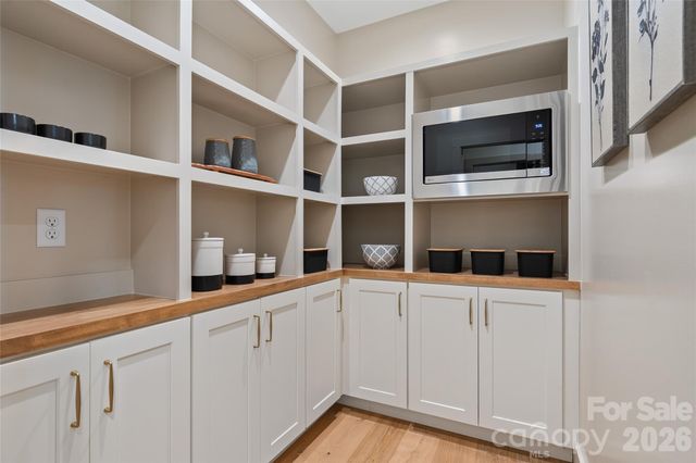 113 Perry Place, Hendersonville, NC 28739