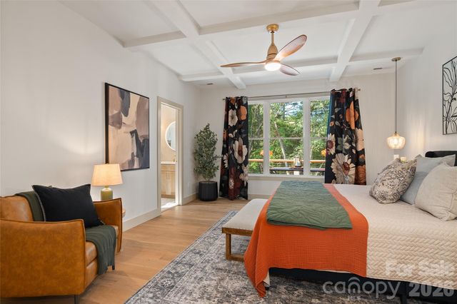 113 Perry Place, Hendersonville, NC 28739