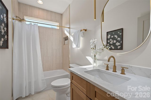 113 Perry Place, Hendersonville, NC 28739