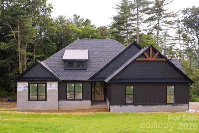 113 Perry Place, Hendersonville, NC 28739