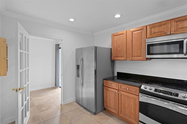 2220 BAHIA VISTA STREET G4, Sarasota, FL 34239