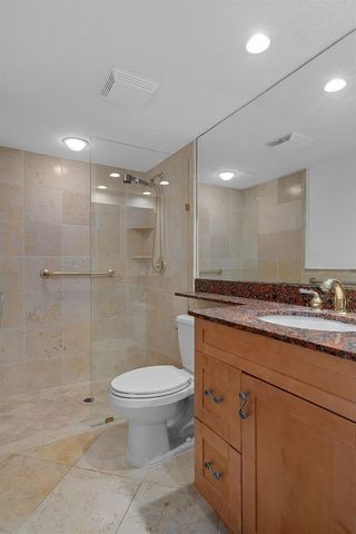 2220 BAHIA VISTA STREET G4, Sarasota, FL 34239