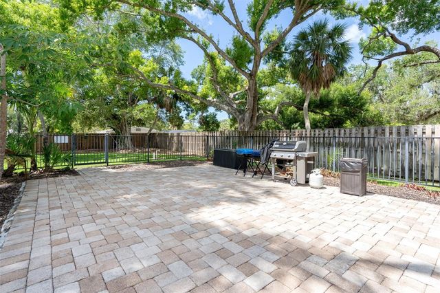 2220 BAHIA VISTA STREET G4, Sarasota, FL 34239