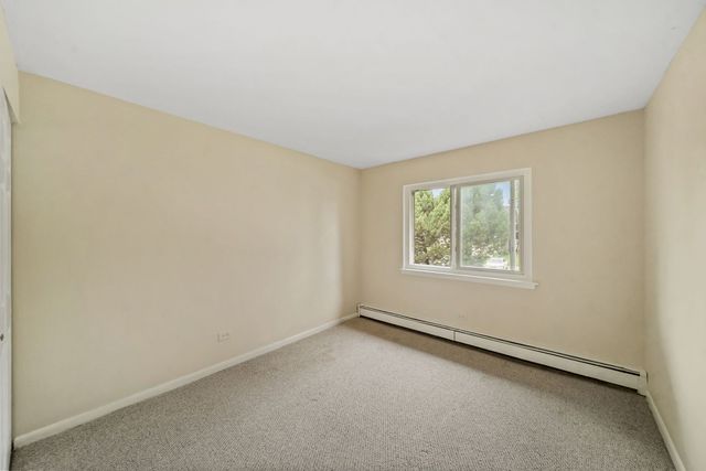 1065 Valley Lane 208, Hoffman Estates, IL 60169