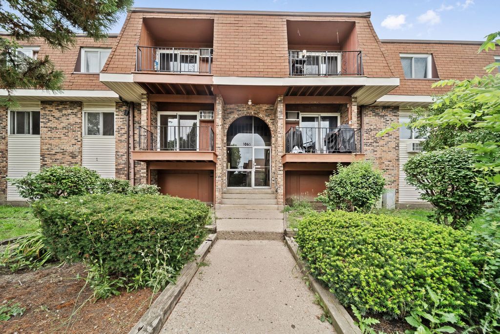 1065 Valley Lane 208, Hoffman Estates, IL 60169