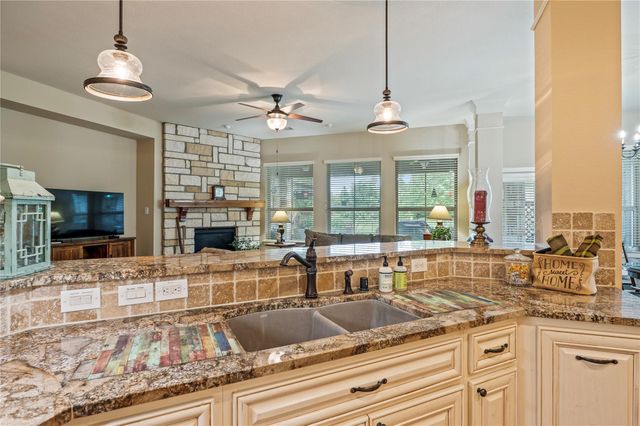 17126 Hamill Drive, Rosharon, TX 77583