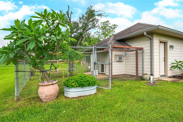 17126 Hamill Drive, Rosharon, TX 77583