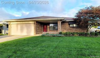 35626 Marina Drive, Sterling Heights, MI 48312
