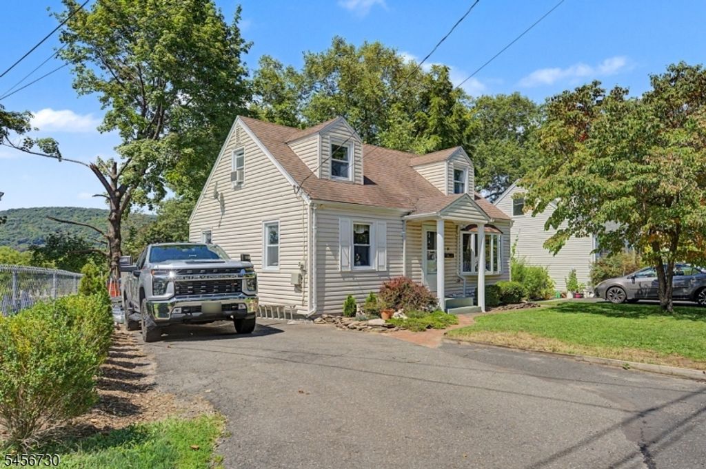114 Warhol Ave, Mahwah Twp., NJ 07430 — exterior