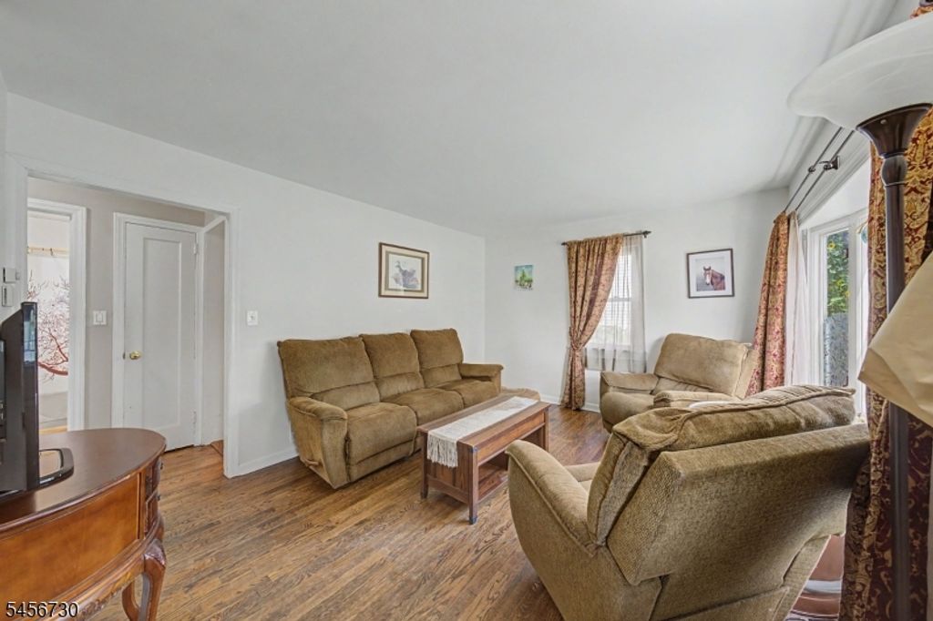 114 Warhol Ave, Mahwah Twp., NJ 07430 — photo 3