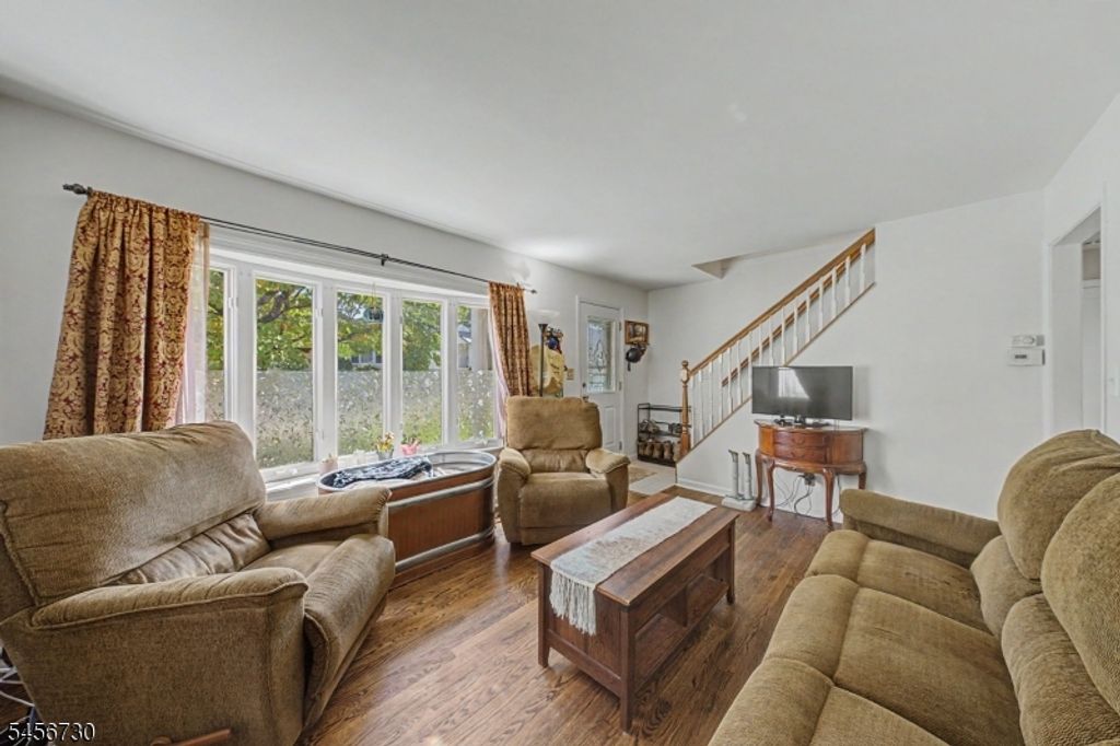 114 Warhol Ave, Mahwah Twp., NJ 07430 — photo 4