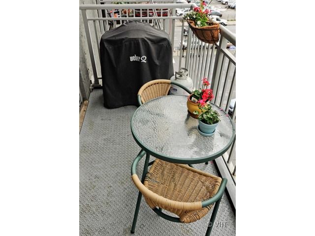 770 W Gladys Avenue 304, Chicago, IL 60661