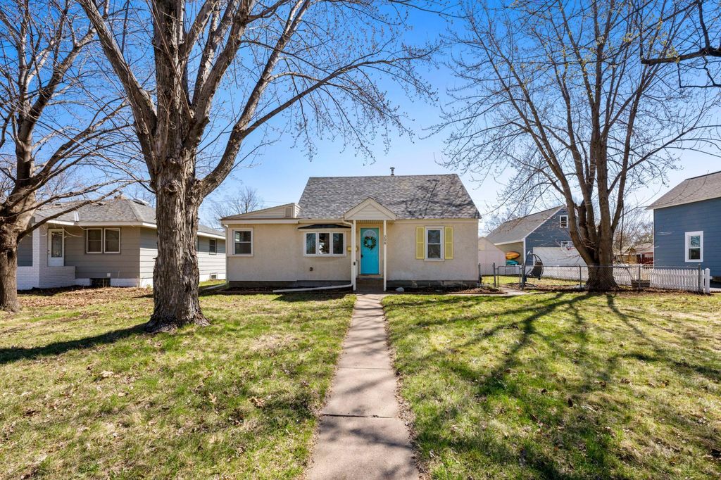 208 5th Avenue SE, Osseo, MN 55369