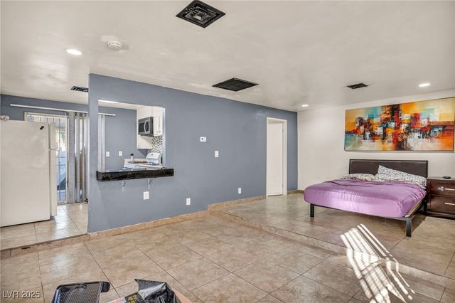 4004 Visby Lane, Las Vegas, NV 89119