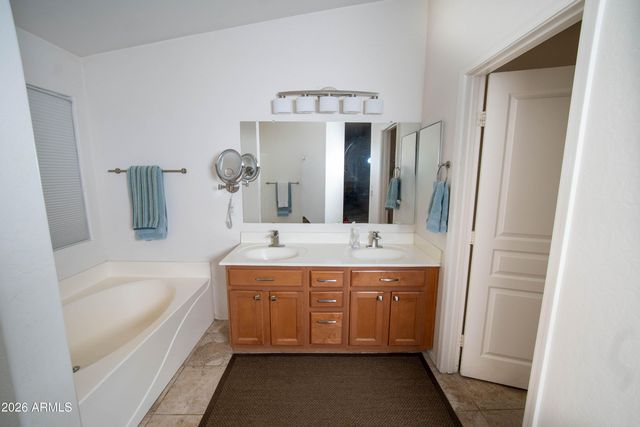 1717 E BEAUTIFUL Lane, Phoenix, AZ 85042