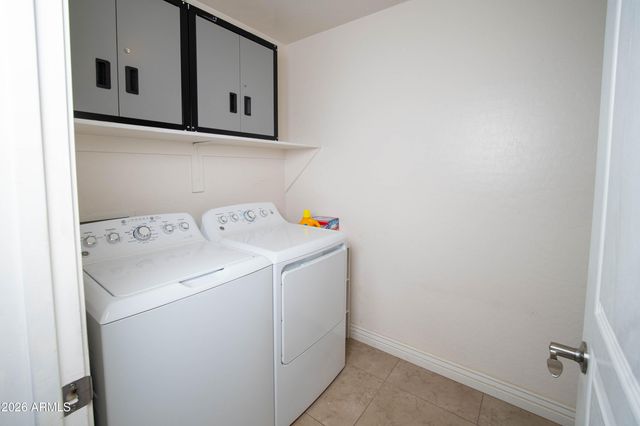 1717 E BEAUTIFUL Lane, Phoenix, AZ 85042