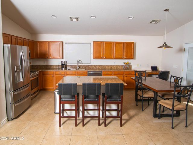 1717 E BEAUTIFUL Lane, Phoenix, AZ 85042