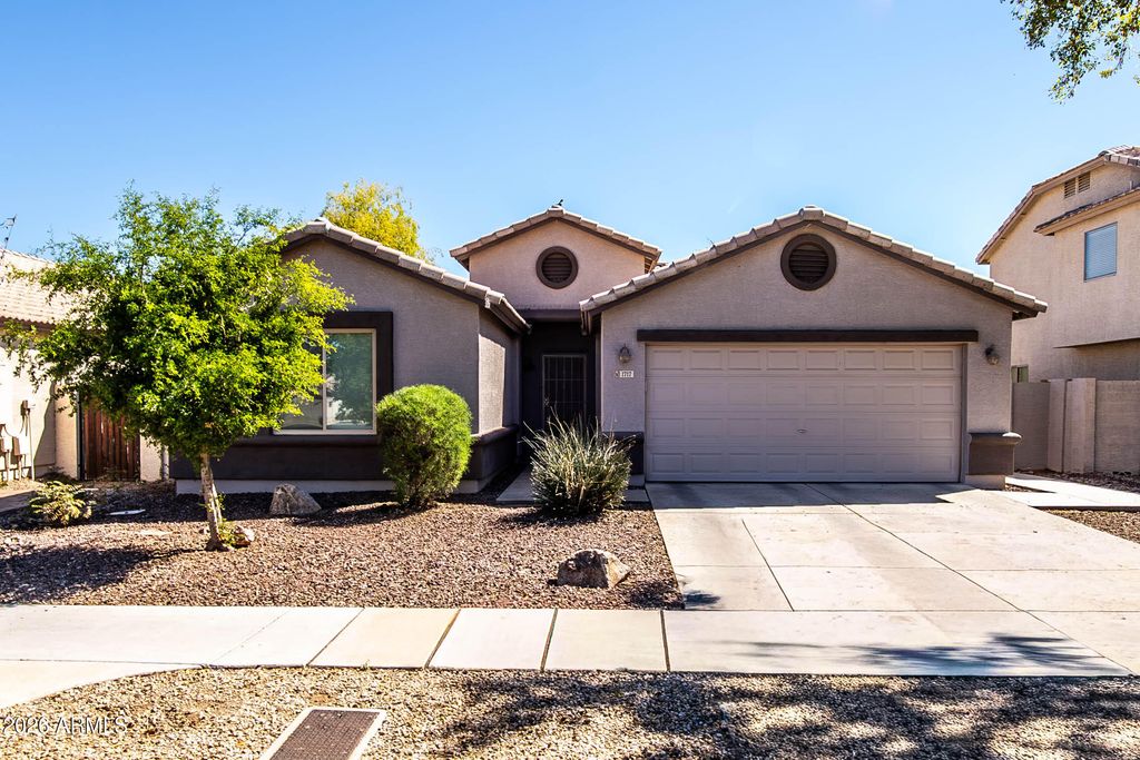 1717 E BEAUTIFUL Lane, Phoenix, AZ 85042