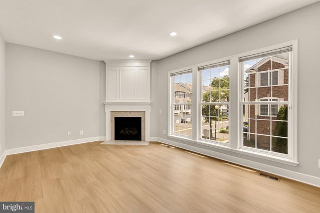 2513 BRONZE STONE PL, Herndon, VA 20171