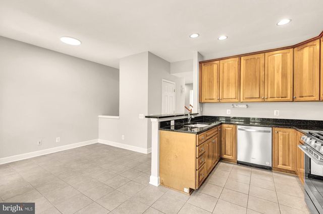 2513 BRONZE STONE PL, Herndon, VA 20171