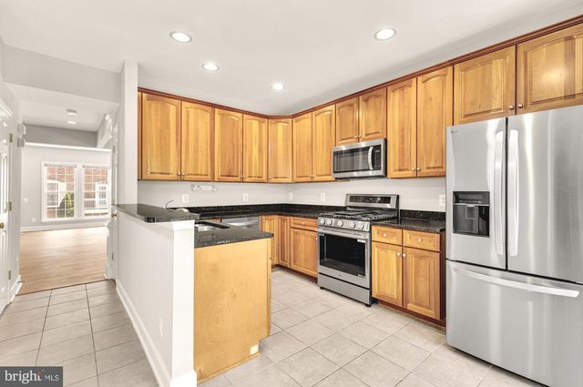 2513 BRONZE STONE PL, Herndon, VA 20171
