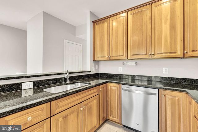 2513 BRONZE STONE PL, Herndon, VA 20171